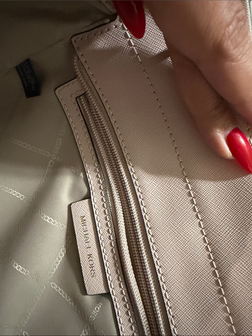 Michael Kors Blush Pink Leather Tote with Gold Chain Handles - Picture 2 of 5
